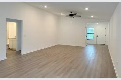 5745 Helmsman Court, Tampa, FL 33619 - Photo 15