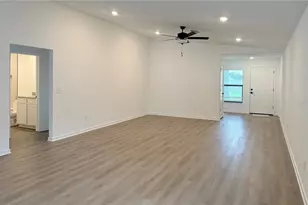 5745 Helmsman Ct, Tampa, FL 33619 - Photo 15