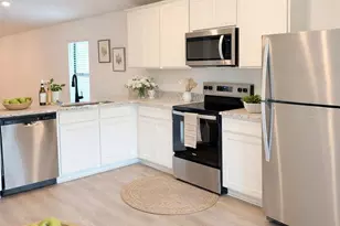 5745 Helmsman Ct, Tampa, FL 33619 - Photo 3