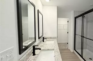 5745 Helmsman Ct, Tampa, FL 33619 - Photo 15