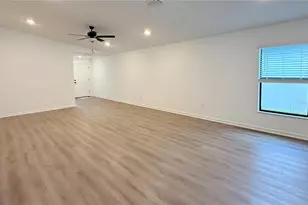 5745 Helmsman Ct, Tampa, FL 33619 - Photo 11