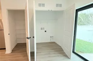 5745 Helmsman Ct, Tampa, FL 33619 - Photo 17