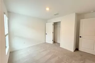 5745 Helmsman Ct, Tampa, FL 33619 - Photo 11