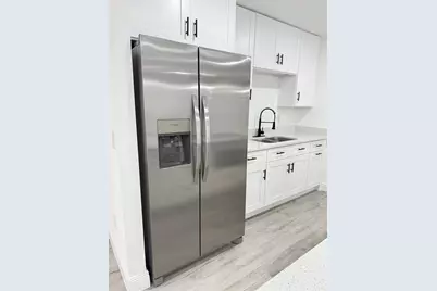 8706 Fish Lake Road, Tampa, FL 33619 - Photo 15