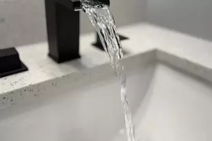 8706 Fish Lake Rd, Tampa, FL 33619 - Photo 21