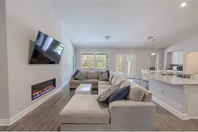 10920 Flint Estates Drive, Thonotosassa, FL 33592 - Photo 9