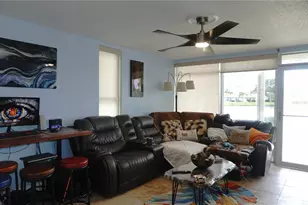4352 Tahitian Gardens Cir, Holiday, FL 34691 - Photo 5