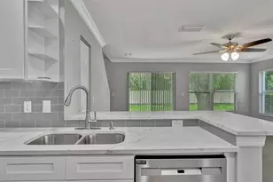 2928 Royal Tuscan Ln, Valrico, FL 33594 - Photo 19