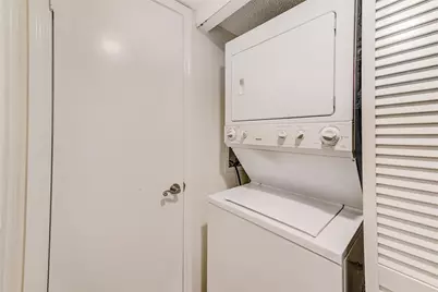 12900 Vonn Road #E205, Largo, FL 33774 - Photo 21