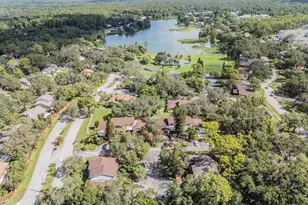 14631 Lake Forest Dr, Lutz, FL 33559 - Photo 35