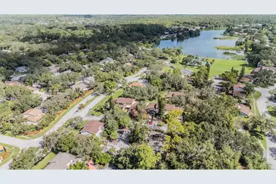 14631 Lake Forest Drive, Lutz, FL 33559 - Photo 31