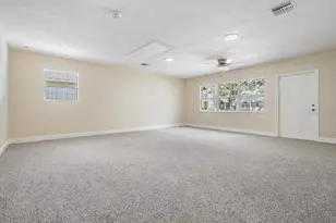 4412 Orangewood Loop E, Lakeland, FL 33813 - Photo 9