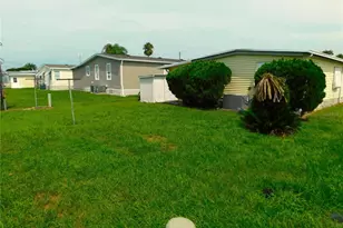 36934 Beth Ave, Zephyrhills, FL 33542 - Photo 29