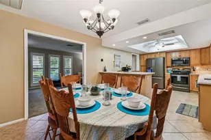 12801 Kimberly Oaks Cir, Largo, FL 33774 - Photo 11