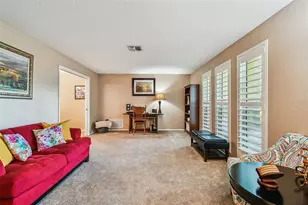 12801 Kimberly Oaks Cir, Largo, FL 33774 - Photo 5