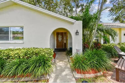 12801 Kimberly Oaks Circle, Largo, FL 33774 - Photo 3