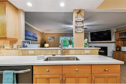 12801 Kimberly Oaks Circle, Largo, FL 33774 - Photo 15