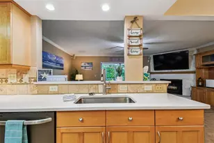 12801 Kimberly Oaks Cir, Largo, FL 33774 - Photo 15