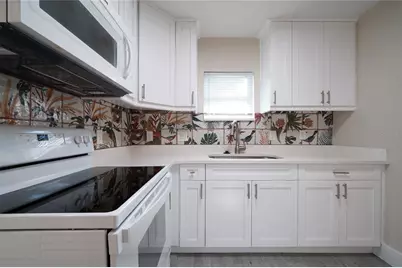 4718 13th Avenue S, Saint Petersburg, FL 33711 - Photo 3