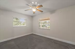 5390 48th Ave N, Saint Petersburg, FL 33709 - Photo 25