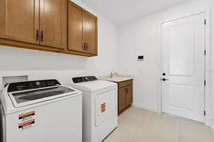 37315 Gunnison Dr, Zephyrhills, FL 33540 - Photo 17