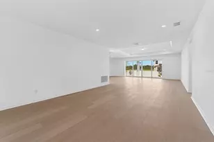 37315 Gunnison Dr, Zephyrhills, FL 33540 - Photo 5