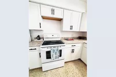 6125 Beacon Point Drive, Weeki Wachee, FL 34607 - Photo 5