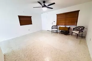 6125 Beacon Point Dr, Weeki Wachee, FL 34607 - Photo 5