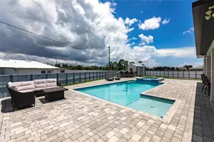 217 SW 10th Pl, Cape Coral, FL 33991 - Photo 37