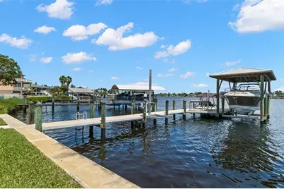 636 Bayshore Drive, Tarpon Springs, FL 34689 - Photo 31