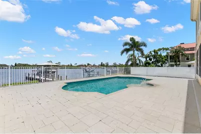 636 Bayshore Drive, Tarpon Springs, FL 34689 - Photo 55