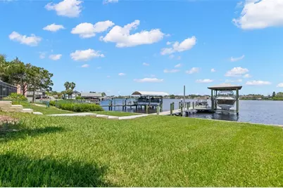 636 Bayshore Drive, Tarpon Springs, FL 34689 - Photo 67