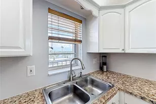 7625 Sun Island Dr S, South Pasadena, FL 33707 - Photo 11