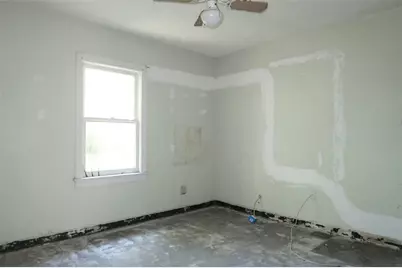 2501 54th Street S, Gulfport, FL 33707 - Photo 13