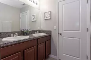 10235 Carloway Hills Dr, Wimauma, FL 33598 - Photo 17