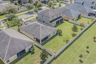 10115 Count Fleet Dr, Ruskin, FL 33573 - Photo 35