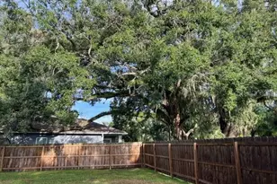 105 S Maryland Ave, Plant City, FL 33563 - Photo 5