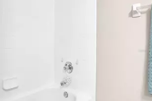 1430 29th St S, Saint Petersburg, FL 33712 - Photo 13