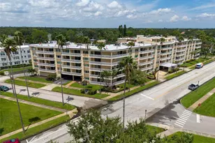 1200 N Shore Dr NE, Saint Petersburg, FL 33701 - Photo 1