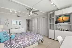 736 Island Way, Clearwater Beach, FL 33767 - Photo 39