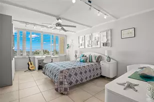 736 Island Way, Clearwater Beach, FL 33767 - Photo 37