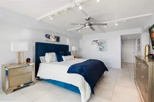 736 Island Way, Clearwater Beach, FL 33767 - Photo 25