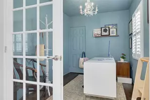 2400 9th Ave N, Saint Petersburg, FL 33713 - Photo 9