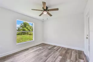 2513 N Valrico Rd, Seffner, FL 33584 - Photo 47