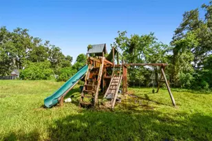 2513 N Valrico Rd, Seffner, FL 33584 - Photo 81