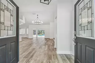 2513 N Valrico Rd, Seffner, FL 33584 - Photo 13