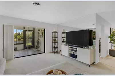 8186 Terrace Garden Drive N #101, Saint Petersburg, FL 33709 - Photo 23