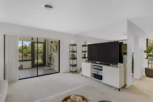 8186 Terrace Garden Dr N, Saint Petersburg, FL 33709 - Photo 23