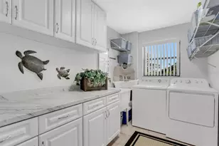 8186 Terrace Garden Dr N, Saint Petersburg, FL 33709 - Photo 49