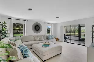 8186 Terrace Garden Dr N, Saint Petersburg, FL 33709 - Photo 19